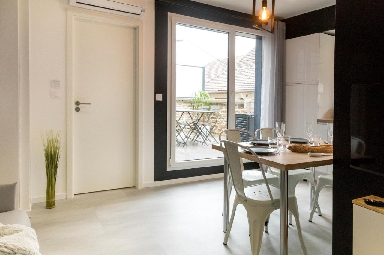 Appart-Hotel N 4 Calme Avec Terrasse, Wi-Fi Haut Debit, Petit-Dejeuner, Room-Service Et Parking Prive Chouzelot Dış mekan fotoğraf